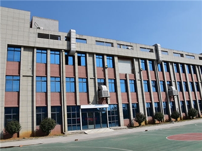 廠(chǎng)房環(huán)境 